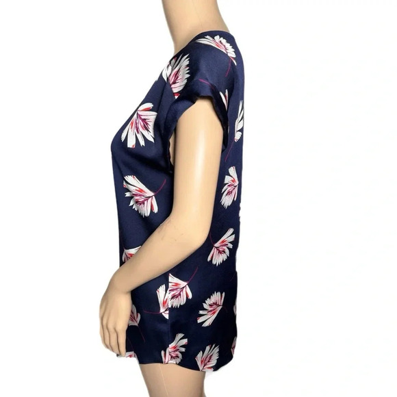 EXPRESS Split Neck Blouse Navy Floral Shirt Short Sleeve Top Women’s Small - Picture 3 of 9